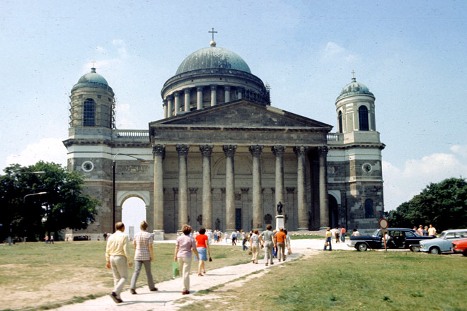 Busfahrt nach Esztergom